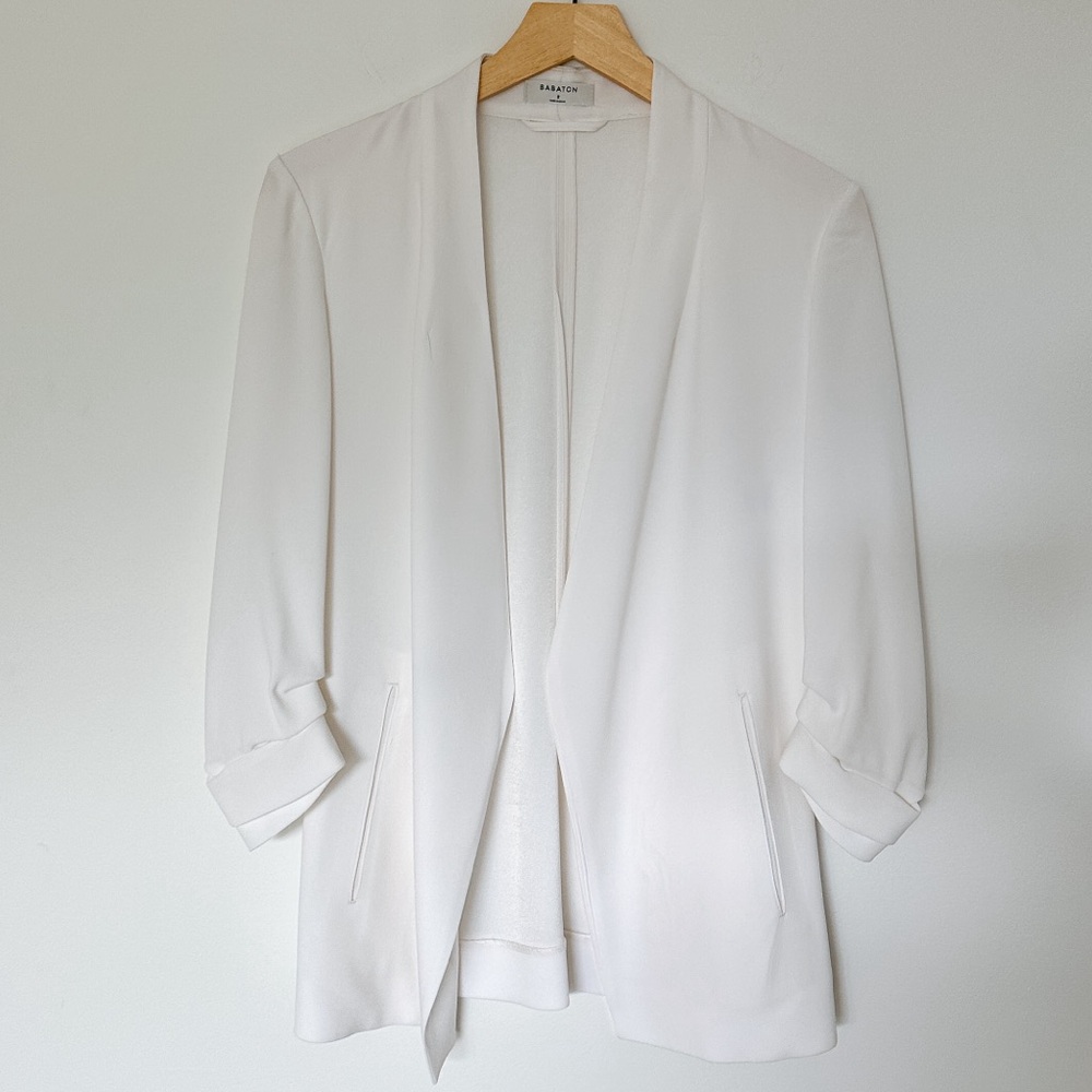 Aritzia Babaton Power Blazer in white, size 2